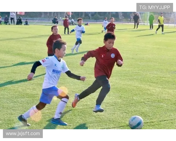 迪卡侬足球明星助力青少年成长与足球梦想的实现