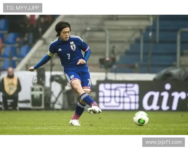 日本足球界的头号明星是谁引发了众多球迷的热议与关注