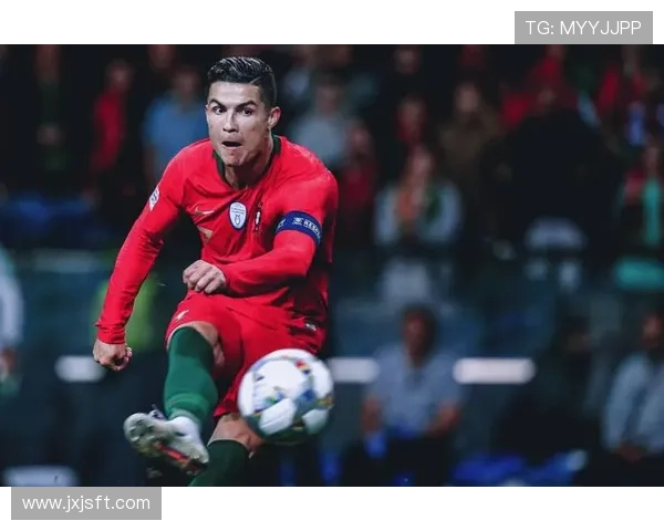 足球巨星成名之路那些经典进球瞬间回顾与分析